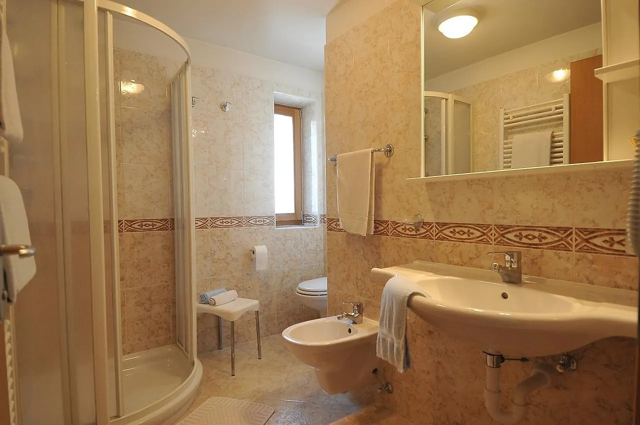 Hotel Croce Bianca Livigno 3*,  Italy
