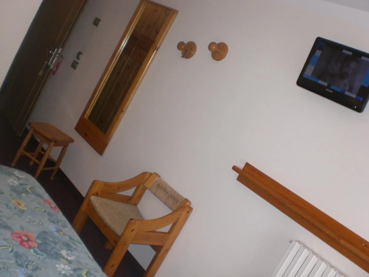 Hotel Croce Bianca Livigno 3*,  Italy